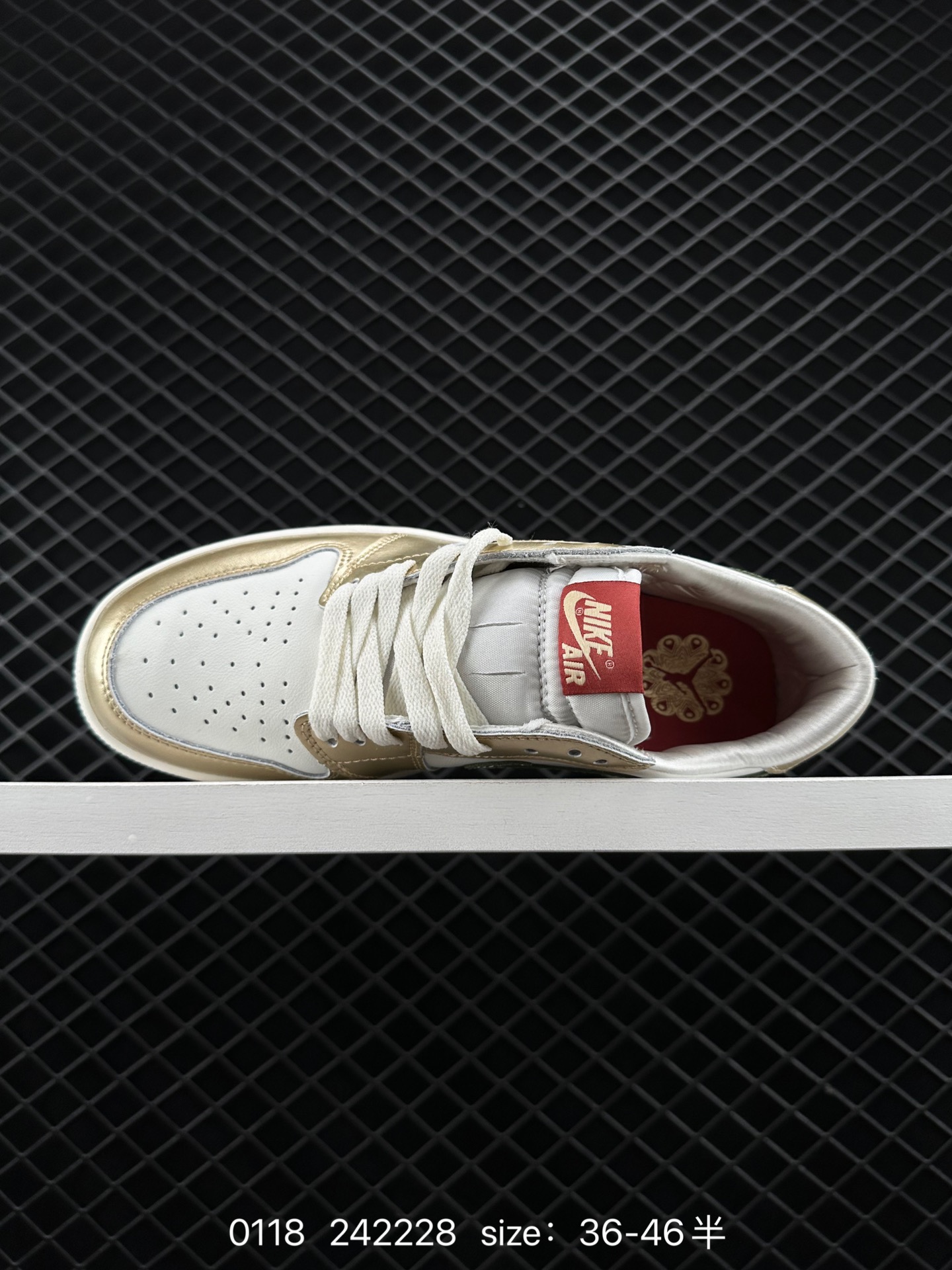 Jordan 1 Low ”Year of the Dragon“